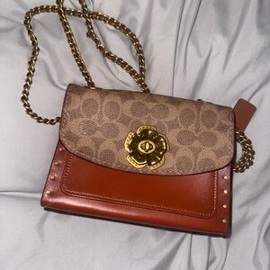 coach parker flower clasp shoulder bag